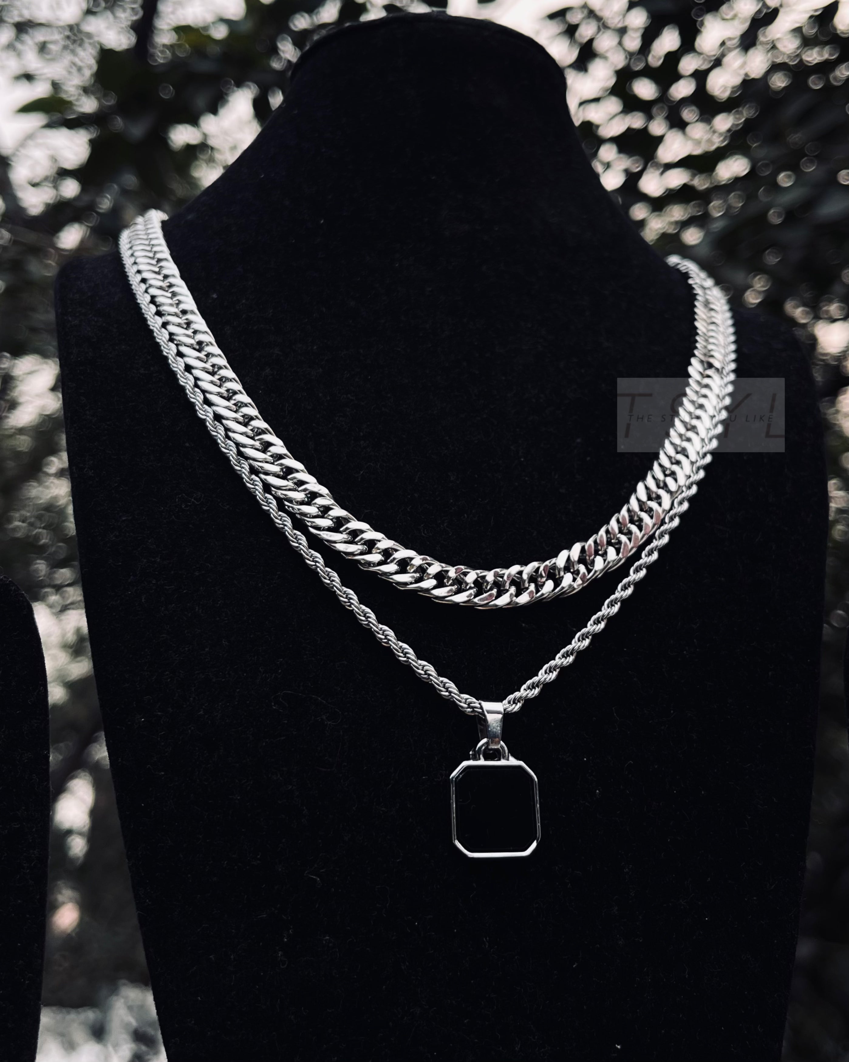 Onxy amulet block pendant with twisted rope chain and cuban chain combo