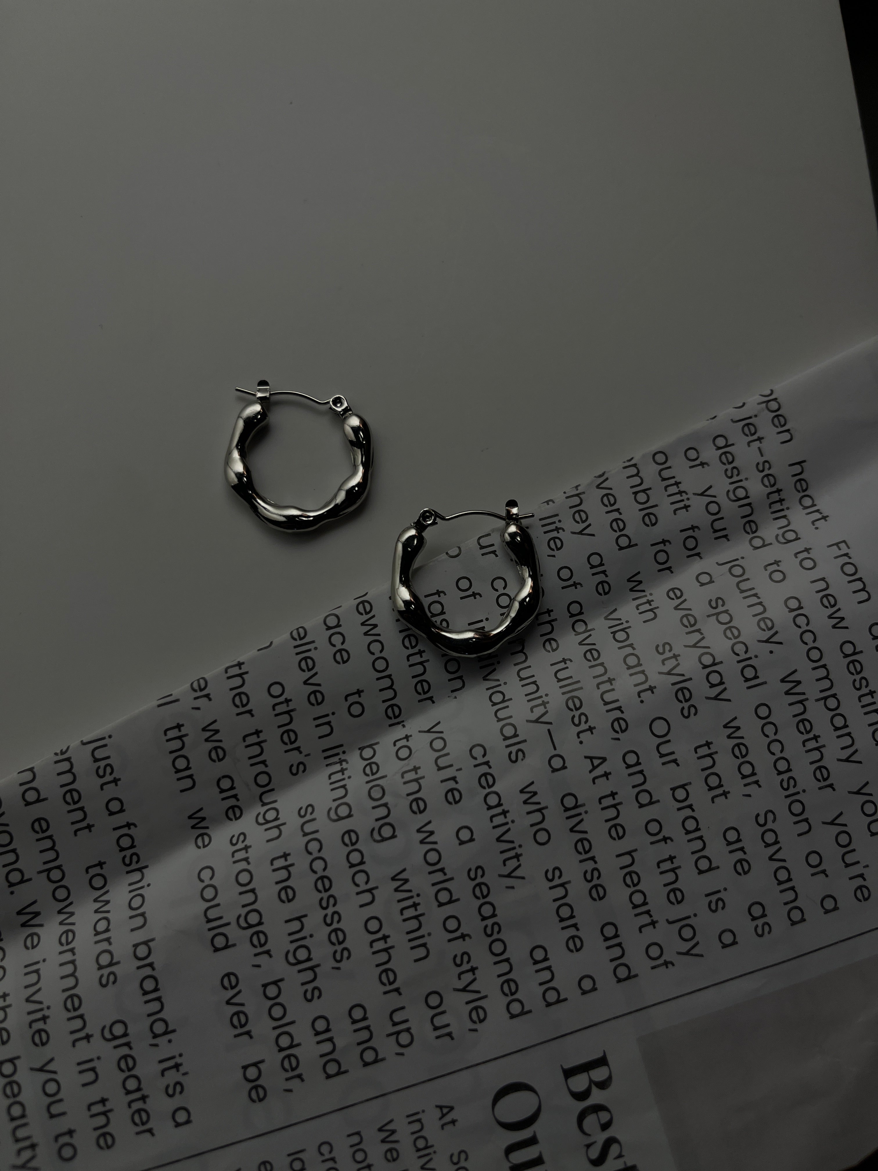 STAINLESS STEEL EARHOOP