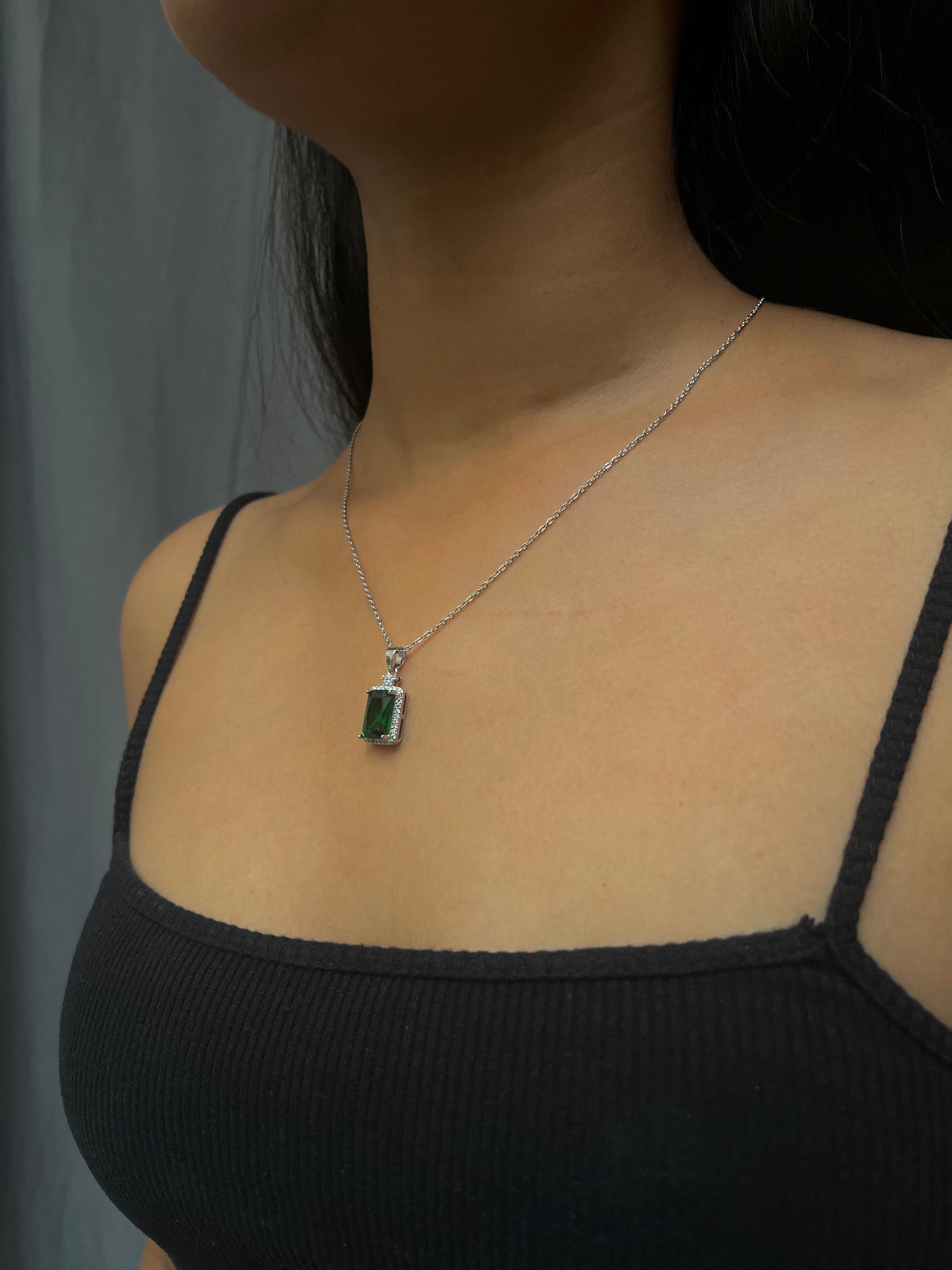 Stainless steel green stone necklace