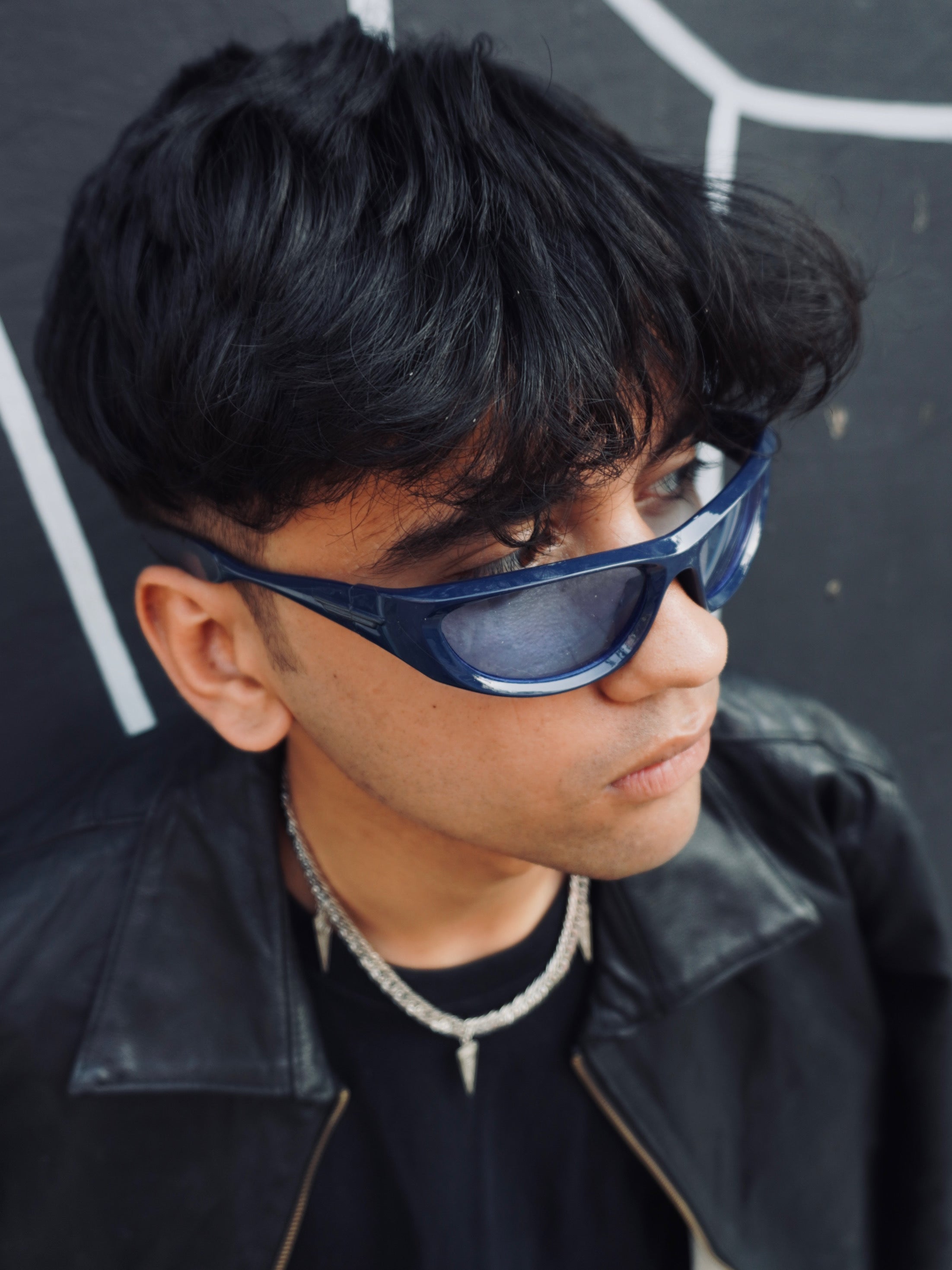 Y2K UNISEX BLUE BUG GLASSES