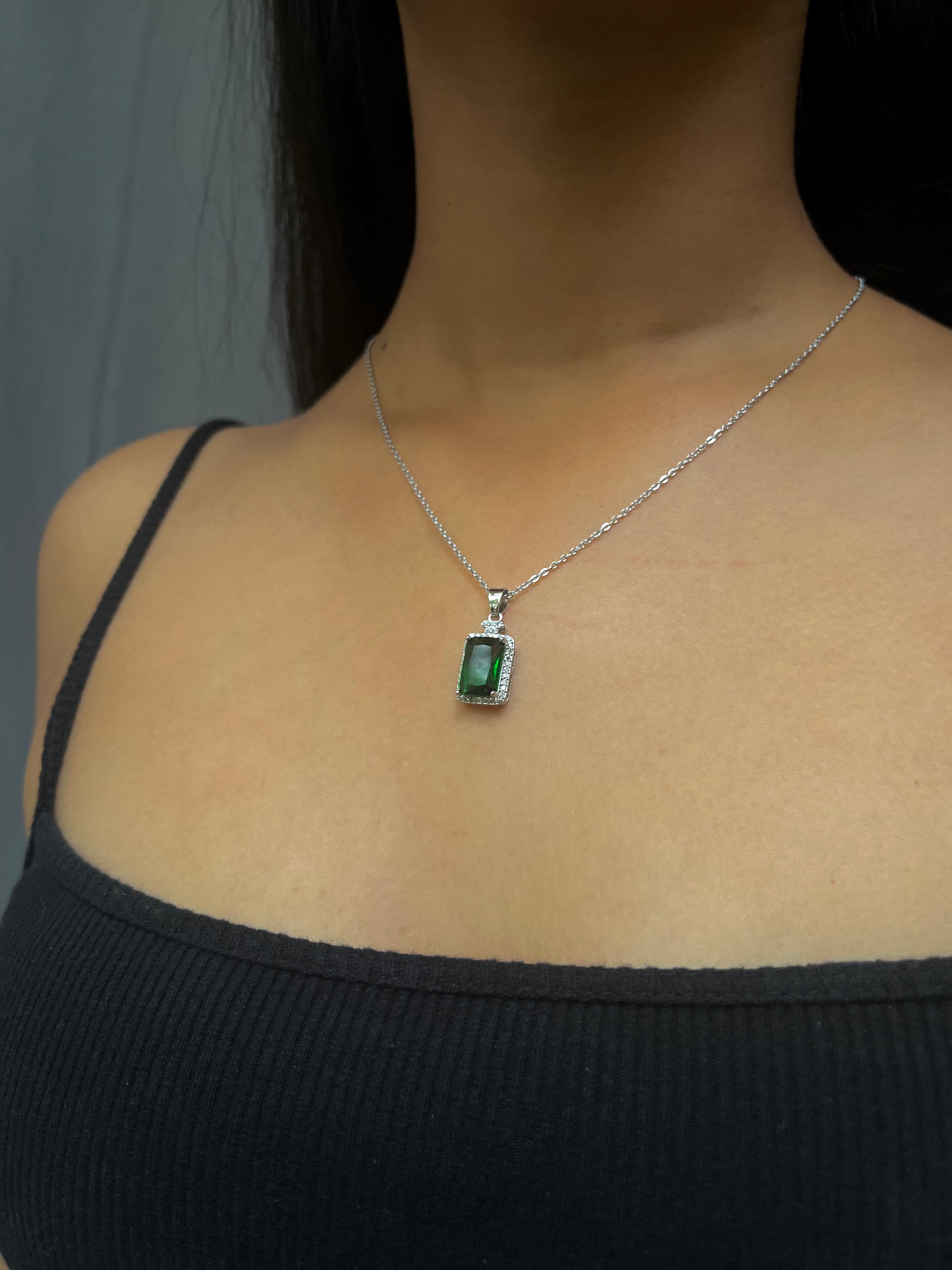 Stainless steel green stone necklace