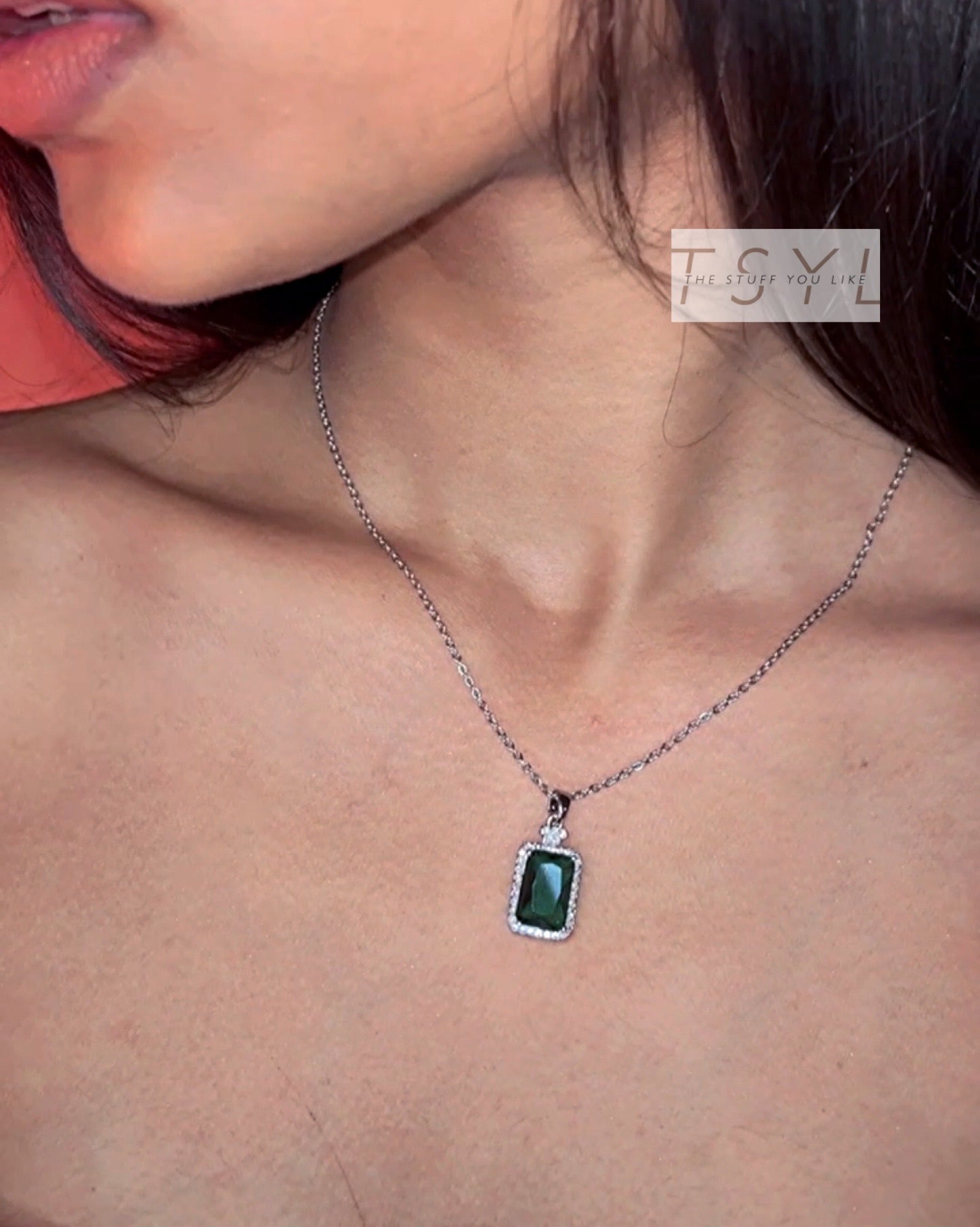 Stainless steel green stone necklace